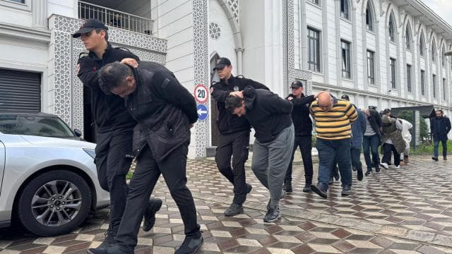 İstanbul'daki uyuşturucu soruşturmasında gözaltına alınan 18 şüpheli adliyede