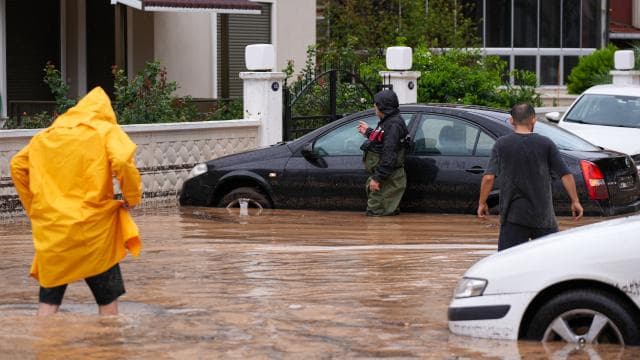 Meteorolojiden 2 kente kuvvetli yağış uyarısı