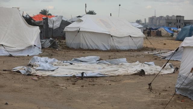 Soykırımcı İsrail'in Gazze'ye saldırılarında can kaybı 71 bin 550'ye yükseldi