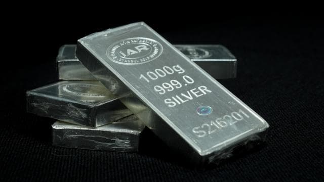 Gümüşün getirisi 2025'te altını geride bıraktı