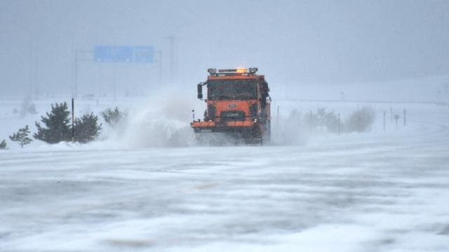 Bakan Uraloğlu: 13 bin 607 personelle 7 gün 24 saat kar ve buzla mücadele sürüyor