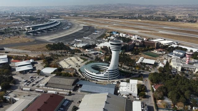 Esenboğa Havalimanı'nın 3'üncü pisti ve yeni kulesi hizmete açılacak
