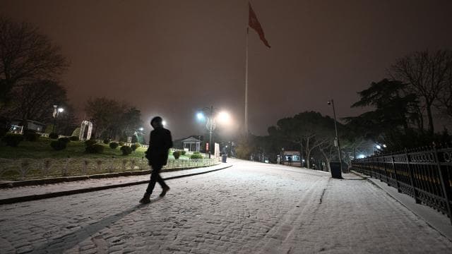 İstanbul'da kar yağışı etkili oldu