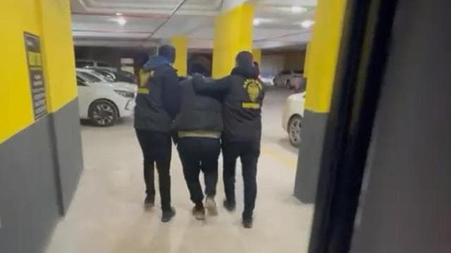 98 yıl 11 ay kesinleşmiş hapis cezasıyla aranıyordu, Mersin'de yakalandı