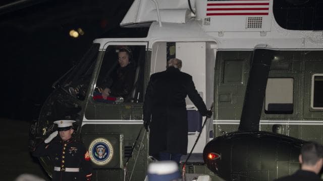 Trump'ı uçağında havadayken arıza tespit edildi