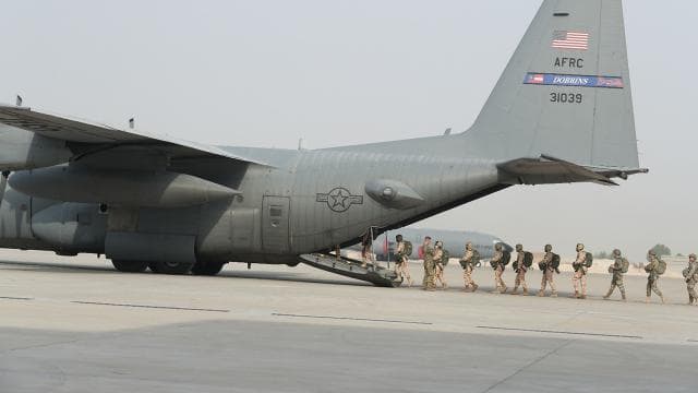 İran: ABD uçak gemisine lojistik ve servis hizmeti veren noktalar meşru hedefimizdir