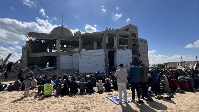 Katil İsrail'in Gazze'ye saldırılarında can kaybı 72 bin 120'ye yükseldi