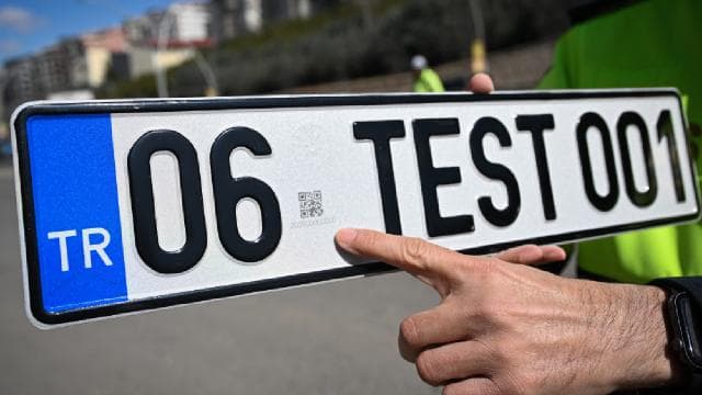 EGM: Standart plakaların değişim zorunluluğu bulunmamakta