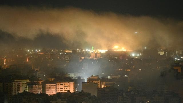 İsrail basını: Beyrut'taki saldırıda Hizbullah'ın Rıdvan Güçleri komutanı öldürüldü