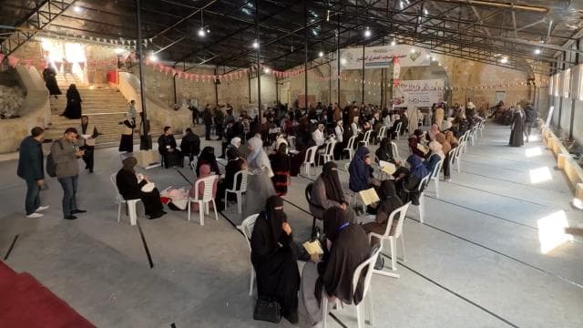 Gazze'deki Büyük Ömeri Camii'nde 120 Filistinli Kuranı tek oturumda hatmetti