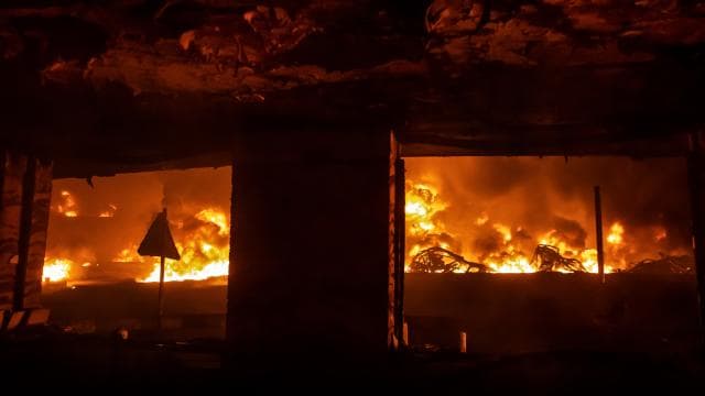 BAEde petrol üretim bölgesinde İHA saldırısı nedeniyle yangın çıktı