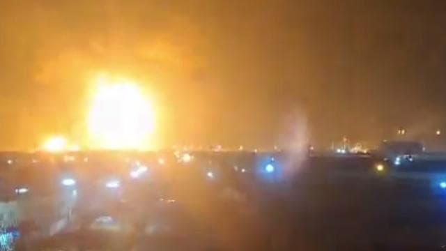 İran, İsrail'in Tahran'da rafineriye saldırmasına karşılık Hayfa'daki rafineriyi hedef aldığını duyurdu