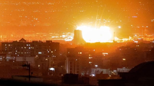 İşgalci İsrail, İran'ın Tahran, Şiraz ve Tebriz kentlerine yeni saldırı başlattı