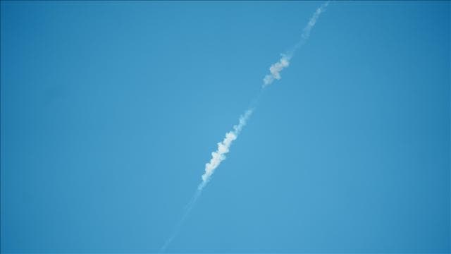 Hizbullah, Lübnanın güneyindeki İsrail askerlerine roketlerle saldırı düzenledi