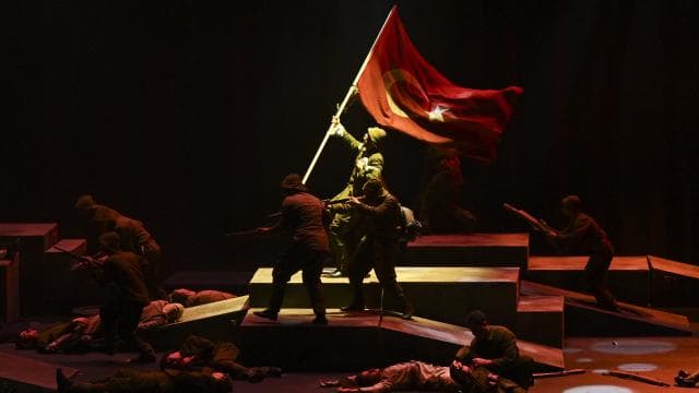 Cumhurbaşkanı Erdoğan, Şüheda 1915 Tiyatro Gösterimi'ni izledi