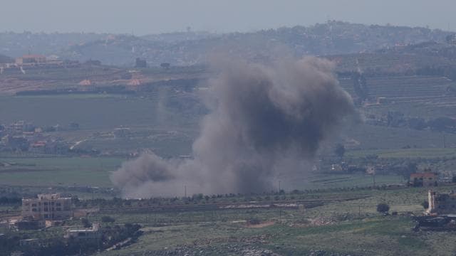 Hizbullah, Lübnan'ın güneyi ve İsrail'in kuzeyinde saldırılar düzenledi
