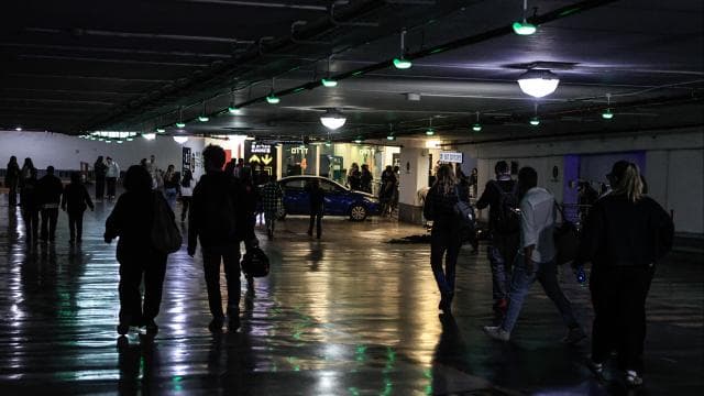 Tel Aviv olmak üzere İsrail'in birçok bölgesinde sirenler çaldı