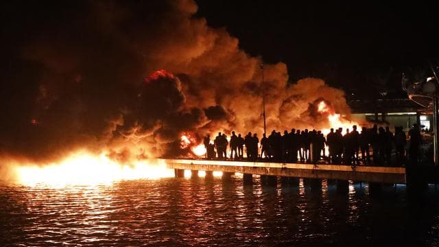 Bodrum marinada yangın: 5 motoryat yanıyor