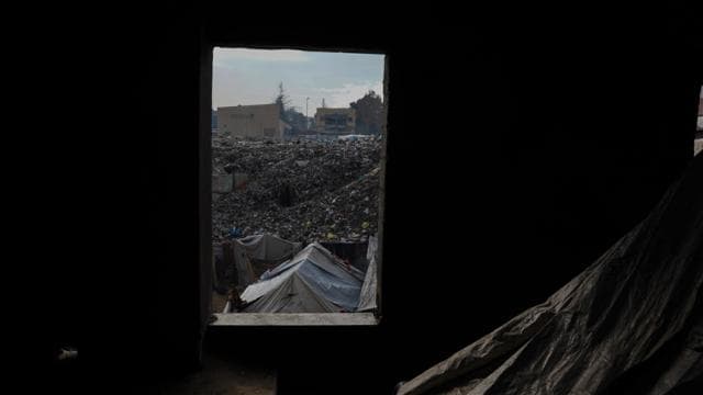 İsrail ordusu 'Sarı Hat' boyunca 7 yeni karakol ve 17 kilometrelik toprak bariyer inşa etti