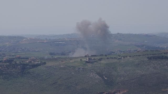 Katil İsrail'in Lübnan'ın güneyine düzenlediği saldırıda 3 kişi hayatını kaybetti