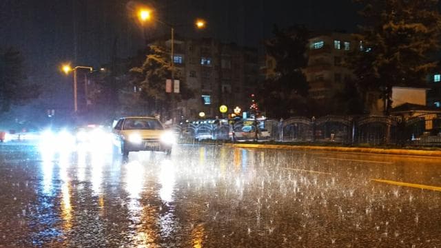 Şanlıurfa'da sağanak nedeniyle 4 ilçede eğitime ara verildi