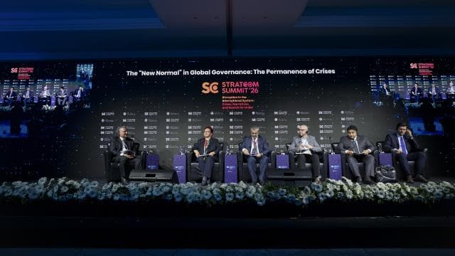 STRATCOM Zirvesi'nde 'Küresel Yönetişimde Yeni Normal: Krizlerin Sürekliliği' paneli düzenlendi