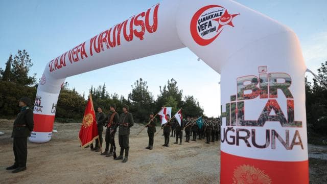 Gelibolu Yarımadası'nda 57. Alay Vefa Yürüyüşü Conkbayırı'nda sona erdi
