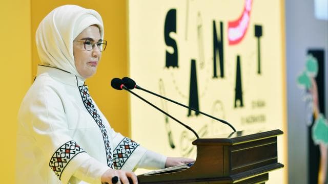 Emine Erdoğan: Küreselleşmenin kültürleri tek potada eritme gibi bir yan tesiri var