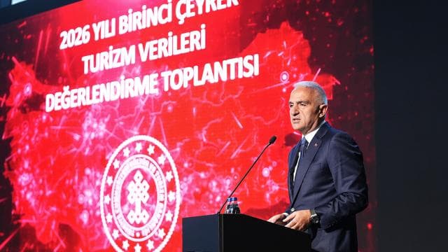 Turizm geliri ilk çeyrekte 9,9 milyar doları aştı