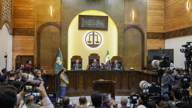 Suriyede Beşşar Esed ve kardeşi Mahir hakkında gıyabi yargılama başladı