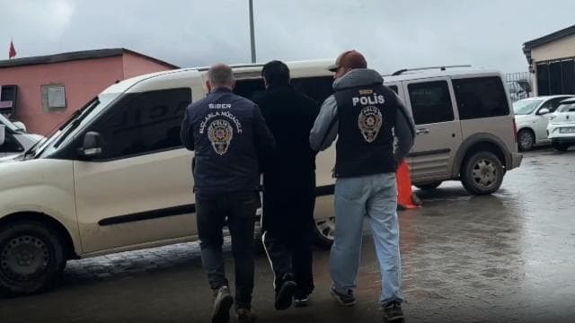 Kırmızı bültenle aranan ve Bosna Hersek'te yakalanarak yurda getirilen şüpheli tutuklandı