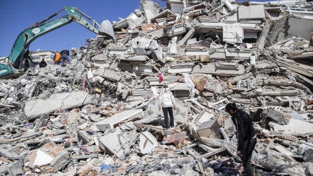 Depremde 146 kişinin öldüğü Hamidiye Sitesi davasında 21 yıl hapis