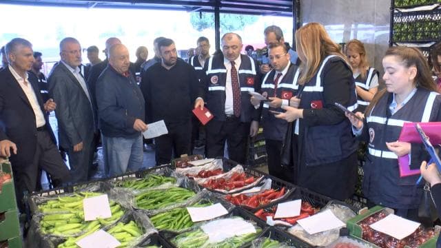 İstanbul'da bayram öncesi sebze ve meyve hallerinde denetimler artırıldı