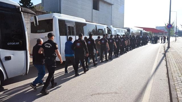 Kocaeli'de dolandırıcılık operasyonunda 44 kişi tutuklandı
