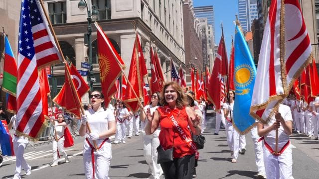 New York'ta 43. Türk Günü Yürüyüşü büyük bir coşkuyla yapıldı
