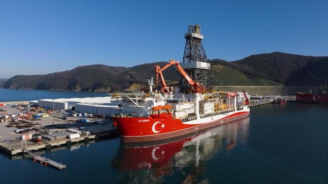 Yıldırım Derin Deniz Sondaj Gemisi, Karadeniz'deki ilk görevine başladı