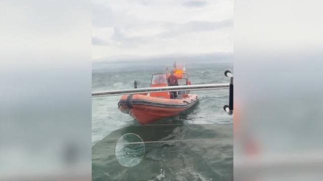 Marmara'da arızalanan teknedeki 9 kişi kurtarıldı