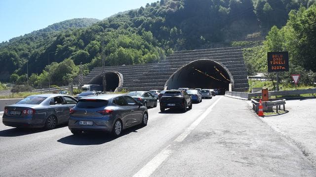 Bolu Dağı Tüneli'nden 11 günde 1 milyon 51 bin 507 araç geçti