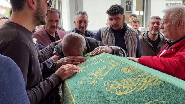 Kardeşini kurtaran genç, kalp krizi nedeniyle hayatını kaybetti