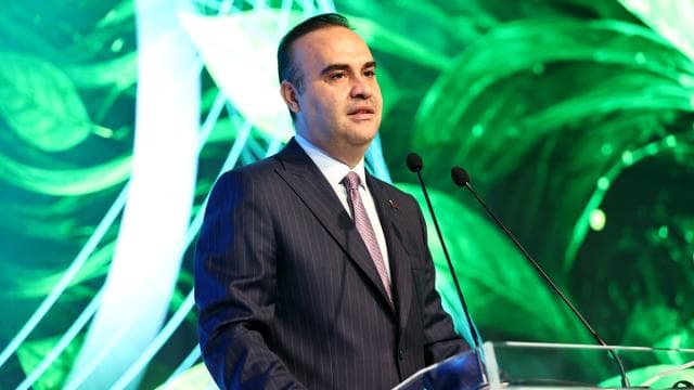 Bakan Kacır: Gelecek nesillere yaşanabilir bir dünya bırakmalıyız