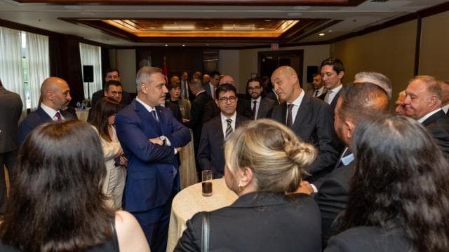 Dışişleri Bakanı Fidan, Kanada'da Türk iş insanlarıyla buluştu