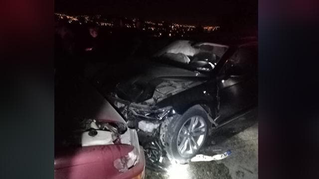 Samsun'da iki otomobil çarpıştı, eski milletvekili yaralandı