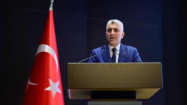 Bakan Bolat, tekstil ve giyim sektörü istihdamda lider