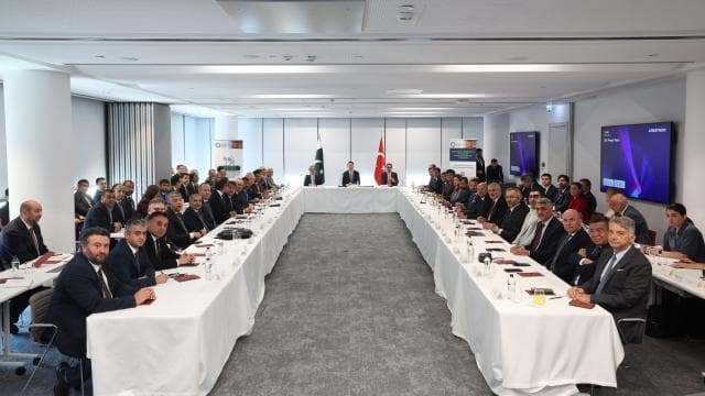 Türkiye, Pakistan'ın elektrik özelleştirmesine destek sağlıyor