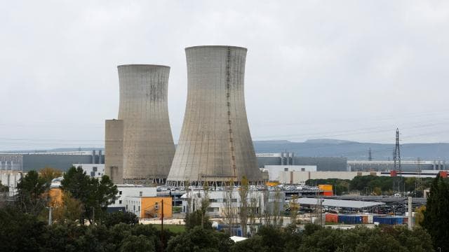 Fransa'da yüksek sıcaklık nedeniyle 3 nükleer reaktör durduruldu