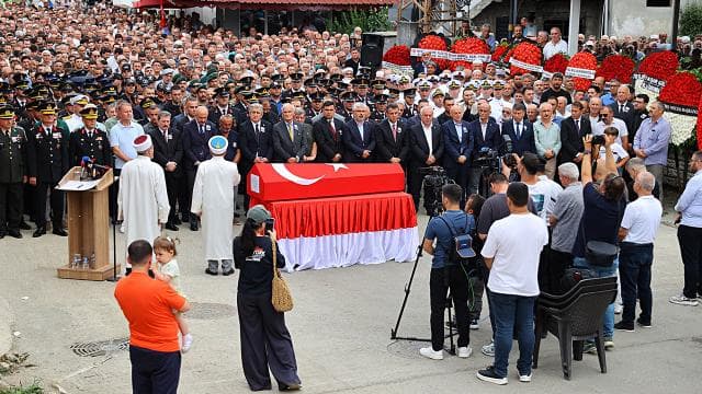 Şehit Jandarma Uzman Çavuş Mehmet Demirbaş, son yolculuğuna uğurlandı