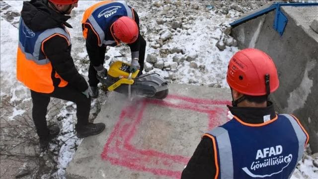 Türkiye'nin eğitimli arama kurtarma kapasitesi 160 bini geçti