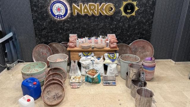 İstanbul'da 11,5 ton uyuşturucu ham maddesi ele geçirildi