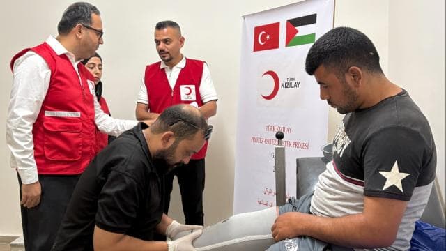 Türk Kızılay, Gazze'de protez desteği projesi başlattı