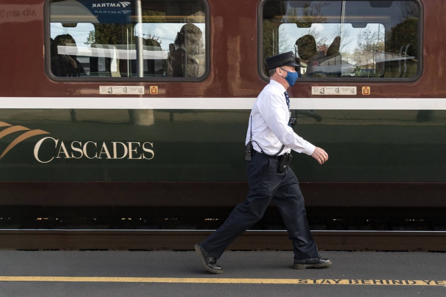 Shinkansen vs. Amtrak and the lost art of small talk